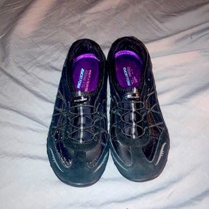Skechers black memory foam shoes